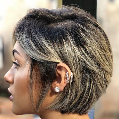 Easy Pixie Bob Hairstyle Blonde Highlights Short Hair, Blonde Balayage Bob, Pixie Bob Hairstyles, Haircut Tip, Short Hair Highlights, Balayage Bob, Blond Balayage, Cute Short Haircuts, Balayage Blonde