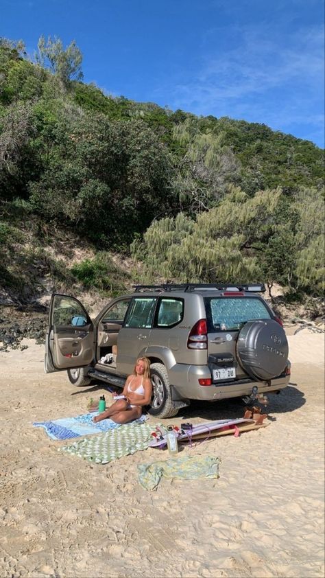 Beach Road Trip Aesthetic, Van Life Beach, Surf Car, Beach Road Trip, Trip Hacks, Beach Cars, Easy Tricks, Camping Aesthetic, Adventure Aesthetic