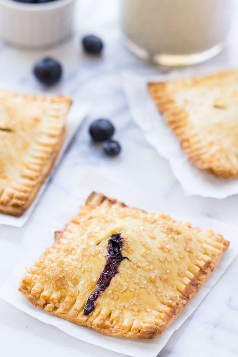 King Arthur Gluten Free Recipes, Gluten Free Hand Pies, Types Of Pies, Breakfast For Supper, Blueberry Hand Pies, Gluten Free Pies, Portable Dessert, Egg Tomato, King Arthur Gluten Free