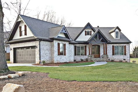 Plan #119-369 - Houseplans.com Empty Nester House Plans, Luxury Ranch, Rustic House Plans, Ranch Style House Plans, Brick Exterior House, Casa Exterior, Craftsman Style House Plans, Craftsman House Plan, Ranch Style Homes