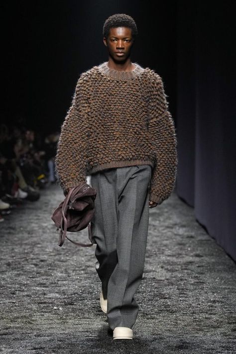 Fashion Trends 2023 Men, Milan Fashion Week Men, Runway Men, Male Model Face, Fashion Accessories Trends, Zegna Men, Autumn Winter 2023, Runway Fashion Couture, Hot Sweater