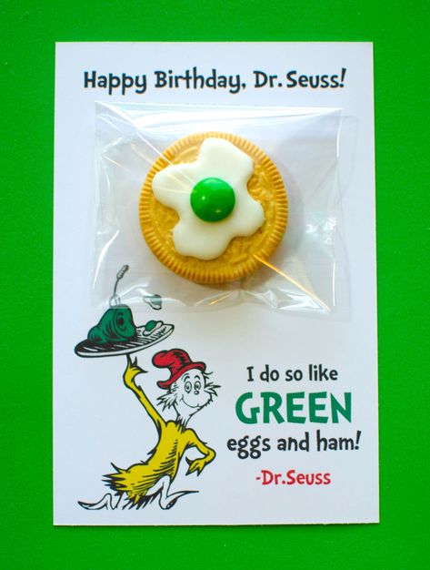 Dr Seuss Treats, Seuss Snacks, Dr Seuss Snacks, Dr Seuss Preschool Activities, Dr Seuss Party Ideas, Dr Seuss Preschool, Dr Seuss Classroom, Dr Seuss Activities, Dr Seuss Crafts