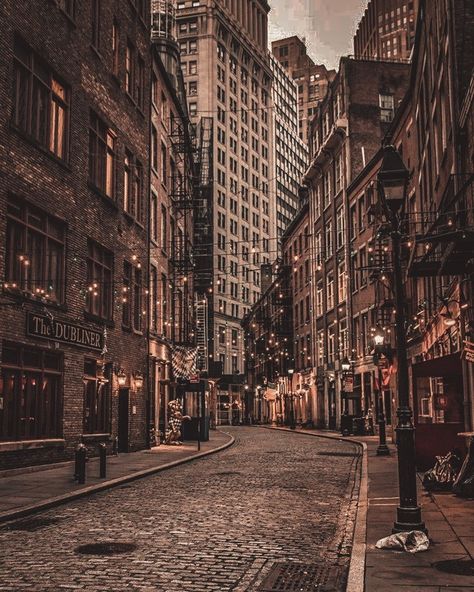 Dark Brown City Aesthetic, Dark Academia City Aesthetic, Old Cities Aesthetic, Victorian City Aesthetic, Brown City Aesthetic, Vintage City Aesthetic, Autumn City Aesthetic, Fantasy London, Dark Academia Aesthetic Pictures