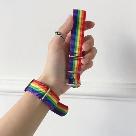 Lgbt Bracelet, Rave Bracelets, Relationship Bracelets, Estilo Harajuku, Watch Belt, Friendship Jewelry, Braids With Weave, Wristband Bracelet, Rainbow Bracelet