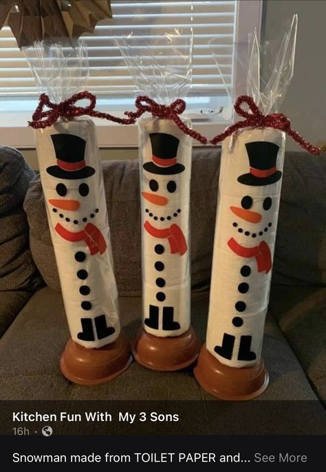 Paper Snowmen, Diy Gag Gifts, Christmas Bazaar Crafts, Christmas Toilet Paper, Gag Gifts Christmas, Thanksgiving Preschool, Snowman Gifts, Winter Crafts For Kids, Dollar Tree Diy Crafts