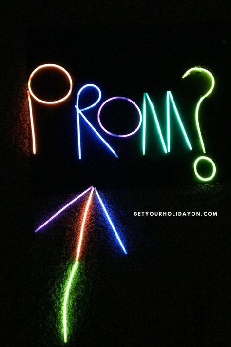 Disney Promposals, Up Promposal, Food Promposal, Promposals Ideas, Prom Invites, Cute Promposals, Prom Pictures Group, Promposal Ideas, Prom Pictures Couples