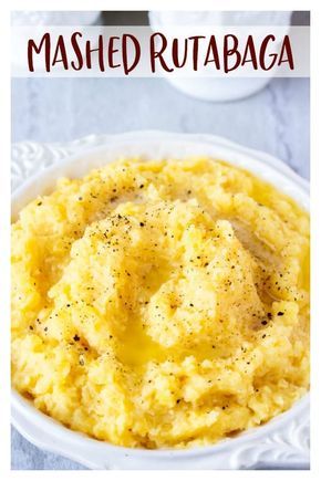 Mashed Rutabaga - a low carb alternative to mashed potatoes for those who are following low carb or keto diets, or just trying to eat more vegetables. This is a super easy side dish recipe that can be enjoyed with a variety of main dishes. | #lowcarb #rutabaga #sidedish #lowcarbsides #lowcarbvegetables Rutabaga Mashed Potatoes, Rootabega Recipe, Keto Turnips, Mashed Rutabaga Recipes, Mashed Veggies, Keto Bento, How To Cook Rutabaga, Mashed Rutabaga, Cyclical Living