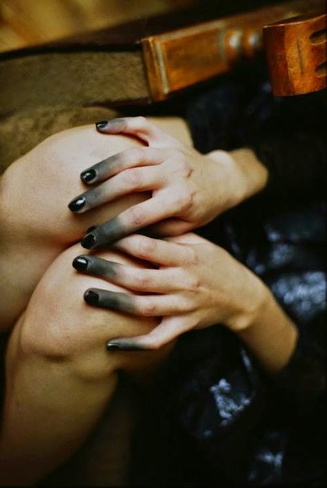 Old Souls Black Fingers, Halloween Zombie, Incubus, Cool Ideas, Story Inspiration, Coven, Mode Inspiration, Writing Inspiration, Halloween Nails