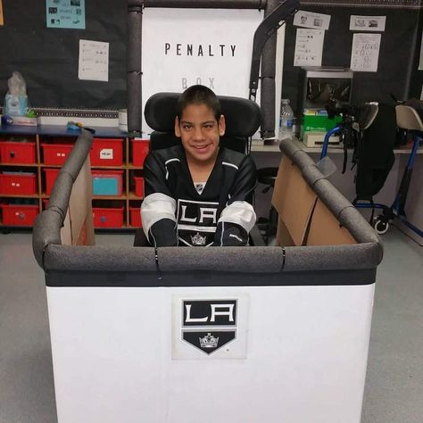 Los Angeles Kings penalty box Halloween costume 2017 Boxing Halloween Costume, Wheelchair Costumes, Los Angeles Kings, Wheelchair, Toy Chest, Storage Chest, Halloween Costume, Halloween Costumes, Angeles