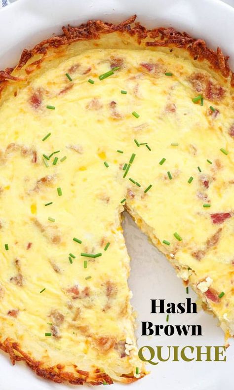 This AMAZING Hash Brown Quiche is made with a crispy potato crust and filled with cheesy eggs and smoky bacon bits. It's a true delight in the morning. Bacon Hashbrown Quiche, Hashbrown Pie Crust, Quiche With Hashbrown Crust Recipes, Hashbrown Crust Quiche Recipes, Hashbrown Crust Quiche, Hashbrown Quiche Recipes, Brown Potato Recipes, Breakfast Quiche Bacon, Hash Brown Crust Quiche