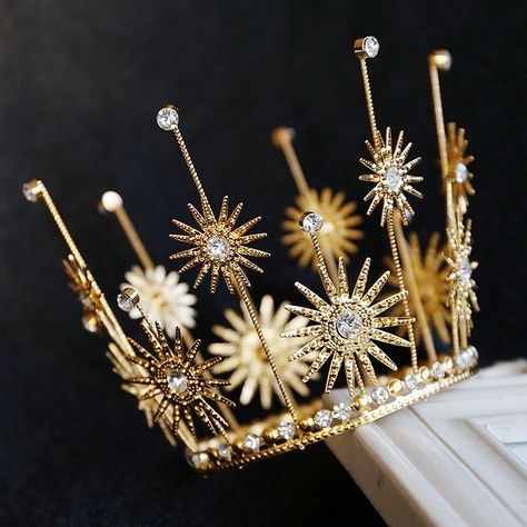 Sun Crown Aesthetic, Sun Head Piece, Sun Tiara, Sun And Moon Costume, Birthday Cake Crown, Pearl Headdress, Mini Tiara, Sun Crown, Apollo Aesthetic