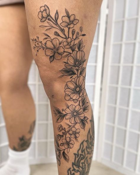 The most fun piece on one of my favourite humans!! @nikkitattoox so grateful to have been able to put this piece of art on you 🤍🫶🏼🌸… | Instagram Tattoo Bein Frau, Cowgirl Tattoos, Flower Thigh Tattoos, Hip Thigh Tattoos, Full Leg Tattoos, Hip Tattoos Women, Mother Tattoos, Forearm Tattoo Women, Leg Tattoos Women