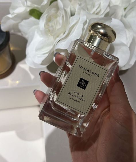 Jo Malone Peony And Blush Suede, Peony Blush Jo Malone, Jo Malone Wedding, Jo Malone Peony, Business Girl, Luxury Living Room Decor, Peony Blush Suede, Jo Malone London, Jo Malone