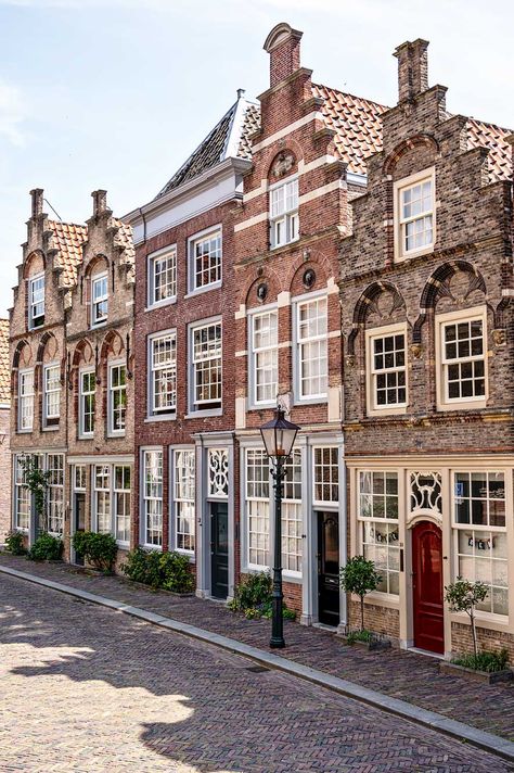 Day Trips From Amsterdam, Medieval Buildings, Amsterdam Houses, Old Stone Houses, Lost In Time, Dutch House, Bruges Belgium, Canal House, Cobblestone Streets