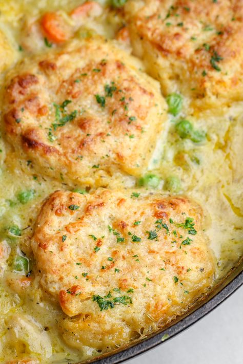 Biscuit Pot Pie, Biscuit Chicken Pot Pie, Red Lobster Cheddar Bay Biscuits, Restaurant Copycat Recipes, Comforting Food, Best Chicken Pot Pie, Batch Baking, Chicken Pot Pie Filling, Cheddar Potatoes