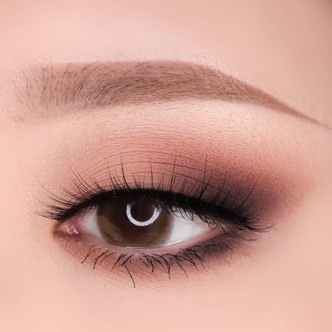 Shadow Eye Makeup, Wedding Makeup Tutorial, Glam Wedding Makeup, Makeup Images, Natural Eyeshadow, Eyeliner Styles, Great Makeup, Eye Makeup Pictures, Lots Of Makeup