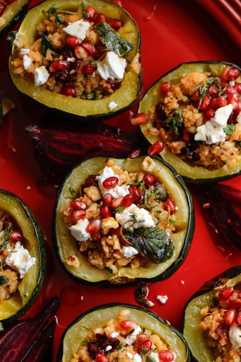 Fragrant Stuffed gem squash – Life in the South Gem Squash Recipes Stuffed, Gem Squash Recipes, Gem Squash, Chicken Pop, Stuffed Vegetables, Bulgar Wheat, Produce Recipes, Toasted Pumpkin Seeds, Tomato Pesto