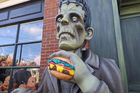 Peter Cushing, Impossible Burger, Fulton Street, Vincent Price, Horror Lovers, Triple H, Horror Icons, Classic Horror, Frankenstein