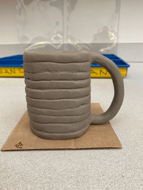 Coil Mug, Middle School Crafts, Coil Pottery, Beginner Pottery, Ceramics Ideas, Cup Final, Pottery Mugs, School Crafts, Ceramic Cups