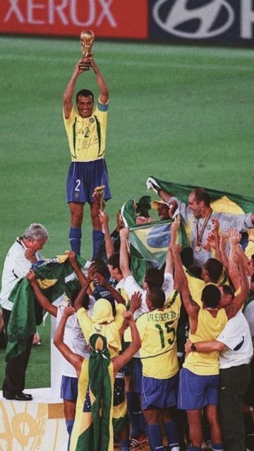 Psg Fans, Ronaldo Ronaldinho, Brazil Team, Brazil Football Team, 2002 World Cup, Brazil Culture, Brazil World Cup, Rivaldo, Reels Instagram