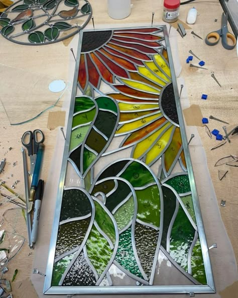 Diy Stained Glass Window, Lead Light, Stain Glass Ideas, Window Stained, Stained Glass Patterns Free, Modern Stained Glass, Stained Glass Light, Fused Glass Artwork, Mosaic Art Projects