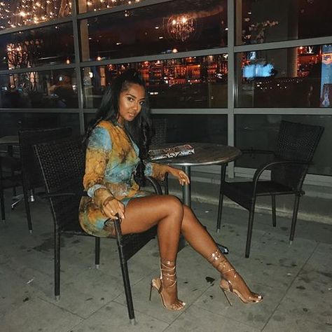 Gold Heels Outfit, Long Legged Girls, Ella Rose, Eyebrows On Fleek, Club Fits, Glam Outfit, Heels Outfits, Attractive Guys, Gold Heels