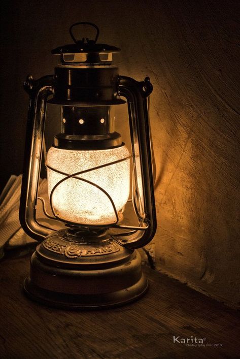 Oil Lamp Aesthetic, Old Oil Lamp, Lantern Aesthetic, Lantern Photography, Lamp Aesthetic, Old Lanterns, Antique Lanterns, Oil Lantern, Gas Lamp