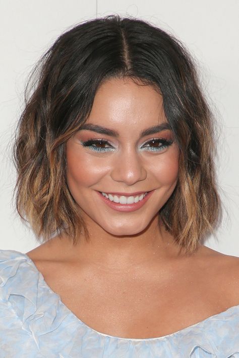 Vanessa Hudgens Hair, Almond Eye Makeup, Brown Hair With Blonde, Hair With Blonde Highlights, Glitter Makeup Looks, Almond Shaped Eyes, Dip Dye Hair, Almond Eyes, Best Makeup Tips