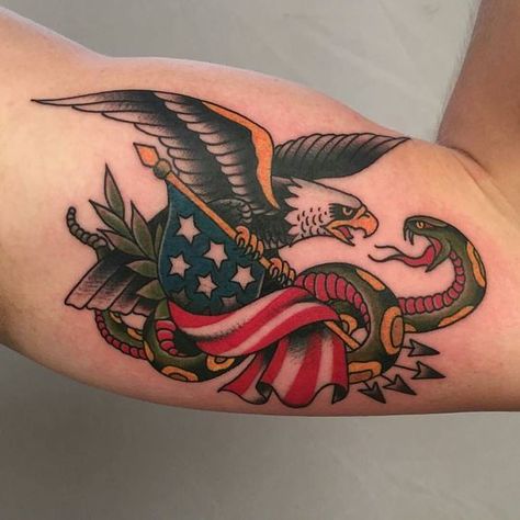 Eagle/snake Black Eagle Tattoo, Florida Tattoo, Traditional Eagle Tattoo, Eagle Snake, Eagle And Flag, Flag Tattoos, Tato Tradisional, Patriotic Tattoos, Usa Tattoo