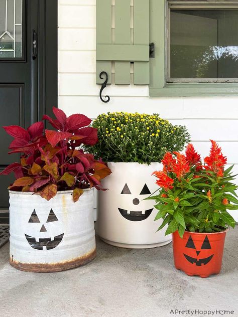 Halloween Planter Ideas, Pumpkin Planters, Pumpkin Planter, Halloween Decals, Porch Planters, Upcycled Projects, Upcycle Ideas, Funky Junk Interiors, Halloween Front Porch