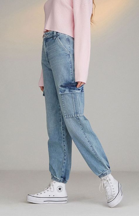 Light Blue Boyfriend Cargo Pants High Waisted Baggy Jeans, Low Rise Baggy Jeans, Most Comfortable Jeans, Low Rise Flare Jeans, Distressed Mom Jeans, Flattering Jeans, Baggy Trousers, Trendy Jeans, Stylish Jeans