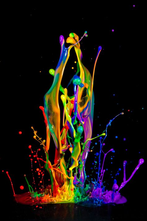 Rainbow of paints phone wallpaper background for iPhone and iPad Android tablets. #rainbow #iphonewallpaper #pride #lgbtq Charcoal Drawings, Soyut Sanat Tabloları, Tableau Art, Paint Splash, Rainbow Art, World Of Color, Color Of Life, Colorful Wallpaper, Fractal Art