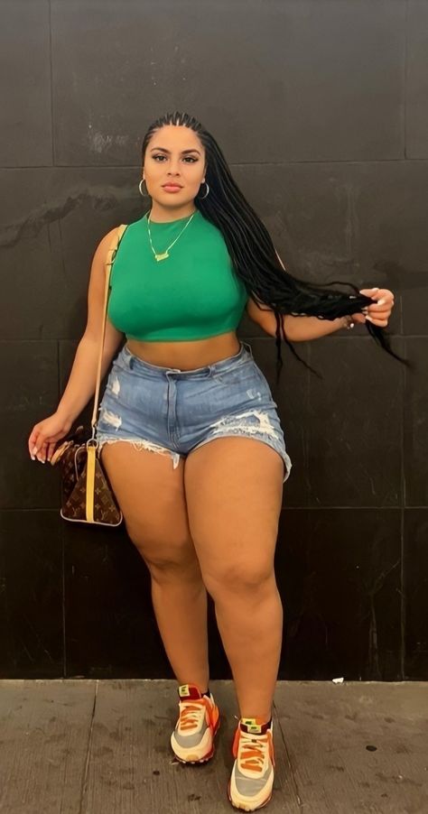 Casual Baddie Outfits Plus Size, Plus Size Denim Outfits Summer, Cute Outfits Thick Curvy Fashion, Spring Baddie Outfits Plus Size, Pretty Plus Size Black Women, Big Women Fashion Plus Size Outfits, Thick Body Outfits Casual, Thick Body Outfits Summer, Plus Size Summer Outfits Shorts