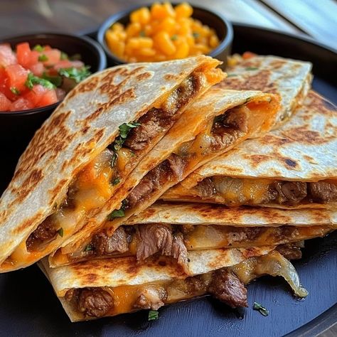 Delicious Steak Quesadilla Recipe for Quick Meals - Delicious Recipes - Easy Cooking Ideas and Tasty Dishes Beef Quesadillas Easy, Healthy Steak Quesadilla, Steak Quesadillas Recipes, Roast Beef Quesadillas, Carne Asada Quesadilla, Steak Casadillas, Blackstone Quesadilla Recipes, Steak Quesadilla Recipe Easy, Jalapeno Quesadilla