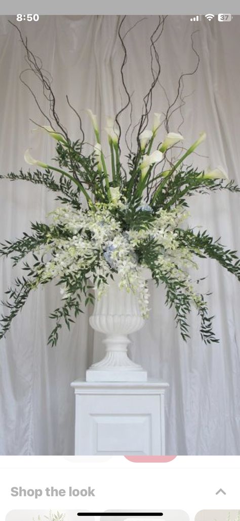 Diy Tall Floral Arrangements, Church Flower Arrangements Altars Simple, Urn Floral Arrangements, Cala Lillies, Alter Flowers, Constance Spry, Urn Arrangements, Contemporary Flower Arrangements, Winter Floral Arrangements