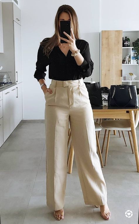 Formal Pant Shirt Women, Beige Pleated Trousers Outfit, Tops On Beige Pants, Tops For Beige Pants, Women Formal Trousers Design, Black And Beige Outfit Women, Cream Color Trousers Outfit, Black Top Beige Pants Outfit, Black Shirt Formal Outfit Woman