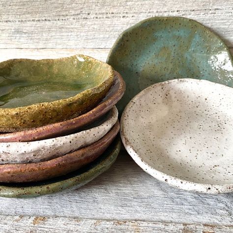 Key Dish, Creative Workshops, Handmade Ceramics Plates, Rustic Pottery, Jewellery Ring, Handmade Plates, Pottery Handbuilding, Keramik Design, Rustic Ceramics