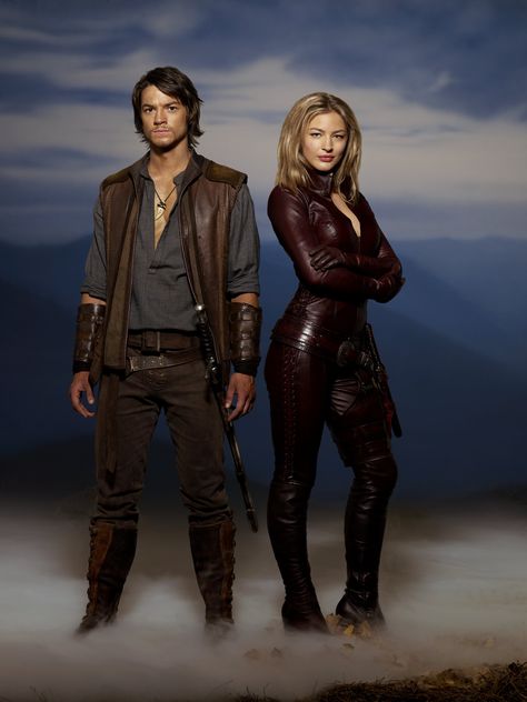 Legend of the Seeker - Cara and Richard Cypher Rahl Tabrett Bethell, Kahlan Amnell, Craig Horner, Craig Parker, Legend Of The Seeker, Terry Goodkind, Bridget Regan, Female Armor, Old Shows