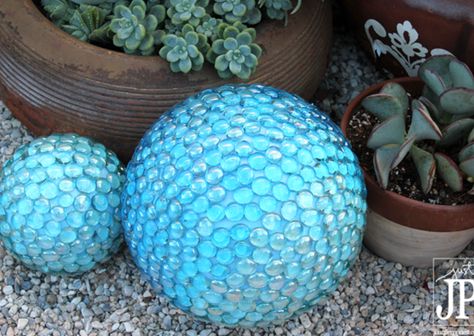 Marble Gazing Globe Cheap Outdoor Patio Ideas, Gazing Globe, Garden Globes, Outdoor Crafts, 1 Dollar, Diy Store, Diy Outdoor Decor, Outdoor Diy Projects, Outdoor Diy