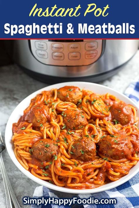 Instant Pot Spaghetti and Meatballs is a delicious one-pot meal. This pressure cooker spaghetti and meatballs is easy to make and is ready in under an hour, Instant Pot Recipes by simplyhappyfoodie.com #instantpotspaghetti #instantpotspaghettiandmeatballs #pressurecookerspaghettiandmeatballs Instant Pot Spaghetti And Meatballs, Instapot Ideas, Pressure Cooker Spaghetti, Budget 101, Instant Pot Spaghetti Recipe, Homemade Meatballs Recipe, Instant Pot Spaghetti, Dump Recipes, Crockpot Spaghetti