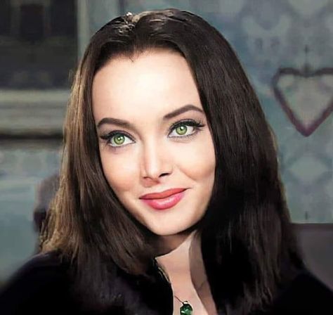 Caroline Jones, 1960s Tv Shows, Carolyn Jones, Old Hollywood Actresses, Old Hollywood Style, Morticia Addams, Old Hollywood Stars, Goth Beauty, Beautiful Goddess