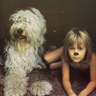 Heather McCartney with sheepdog Martha, 1971 📷 Linda McCartney Paul Mccartney Kids, Linda Mccartney Photography, Heather Mccartney, Martha My Dear, Linda Eastman, Mary Mccartney, Paul And Linda, Paul And Linda Mccartney, Don Pedro