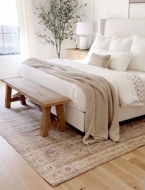 Charleston Bedroom, Rug Ideas, Neutral Minimalist, Neutral Bedroom, Master Bedrooms Decor, Remodel Bedroom, Beautiful Bedrooms, Minimalist Bedroom, My New Room