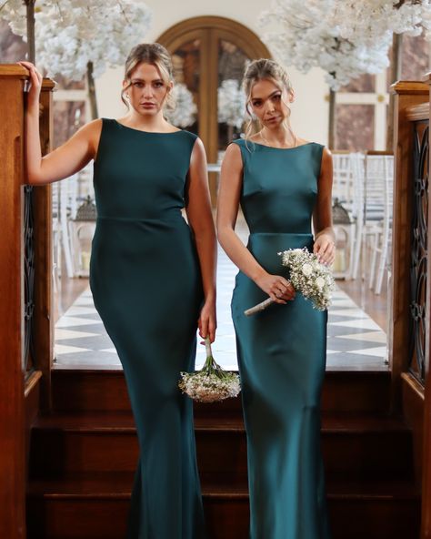 Girls in green 🤌 Our Emerald bridesmaids dresses are the epitome of timelessness. Do you agree? 🤍 Left: Grace in Emerald Crepe Right: Grace in Emerald Satin Pop us a DM to order your swatch! #bridesmaids #bridetobe2024 #weddinginspo #bridesmaiddresses #ukbride #maidofhonor #bridesmaiddressinspo #madeintheuk #ukmanufacturer #ukmanufacturing #springwedding #summerwedding Rose Bridesmaids Dresses, Emerald Bridesmaids, Emerald Green Bridesmaid Dresses, Emerald Bridesmaid Dresses, Rose Bridesmaid Dresses, Olivia Rose, Emerald Green Dresses, Green Dresses, Green Bridesmaid Dresses