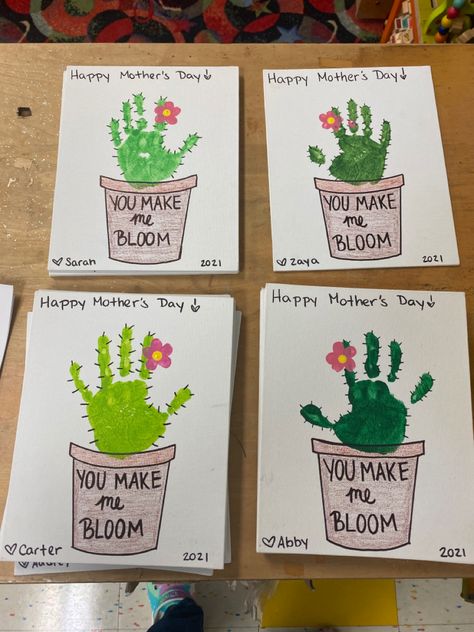 Mother S Day Crafts For Preschool, Mother’s Day Canvas Art For Kids, Storytime Activities, First Grade Crafts, Mothers Day Crafts Preschool, Flowers Paper Craft, Mothers Day Cards Craft, Camper Curtains, Prek Crafts