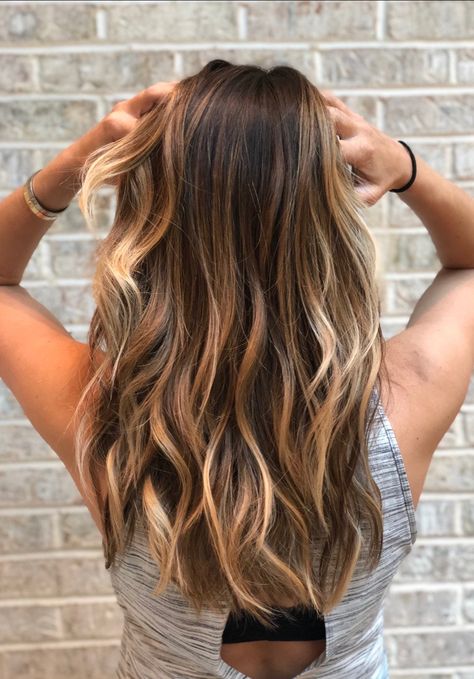 Spring Hair Color Ideas, Spring Hair Color Trends, Hair Color For Brown Skin, Surf Hair, Baylage Hair, Wedding Hair Colors, Beachy Hair, Spring Hair Color, Spring Hair