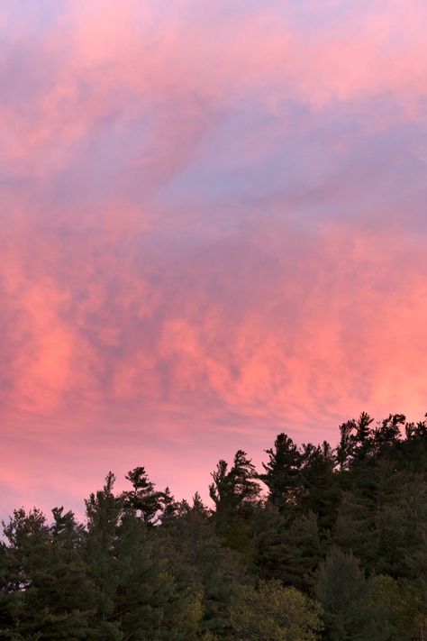 Pink And Blue Sky, Pretty Skys, Sunday Picnic, Pink Landscape, App Aesthetic, Istanbul City, Free Nature, Sunset Clouds, Easy Camping