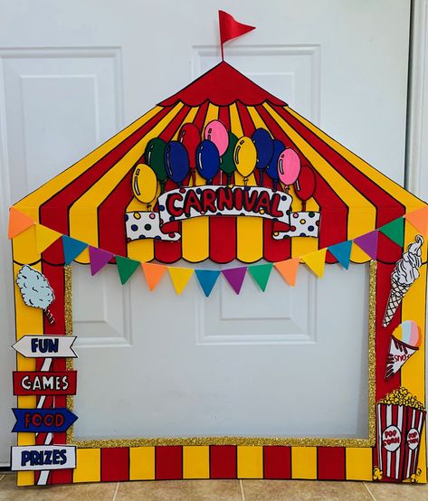 Carnival Theme Booth Ideas, Selfie Booth Ideas For School, Art Exhibition Theme Ideas, Carnival Party Photo Booth, Carnival Theme Decor, Christmas Carnival Decorations, Carnival Booth Ideas, Carnival Photo Booth Ideas, Diy Photo Booth Frame