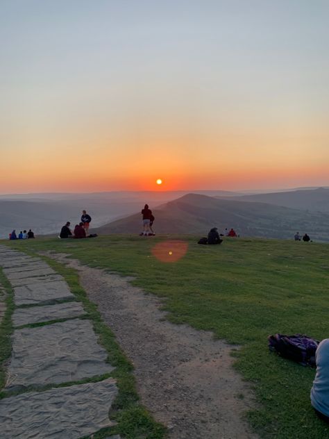 Mam Tor Peak District, The Peak District, Mam Tor, Sunrise Hike, Vision Board Collage, Peak District National Park, Sunrise And Sunset, Visual Board, Peak District