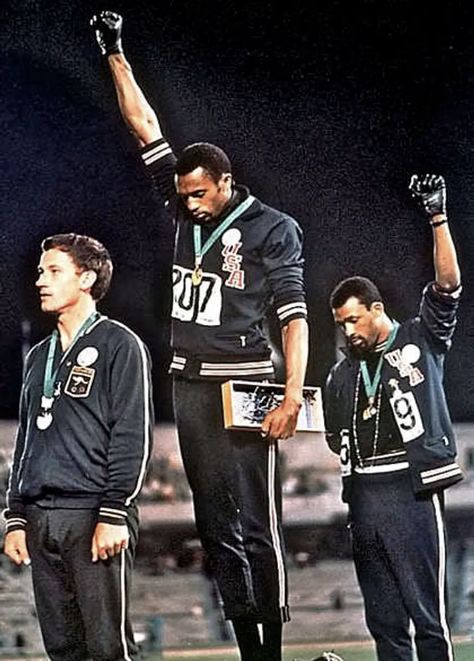 Fists of Freedom: An Olympic Story Not Taught in Schools - GOOD Black Power Salute, Tommie Smith, 1968 Olympics, Powerful Pictures, American Athletes, Lee Evans, Famous Photos, Black Panther Party, Black Panthers